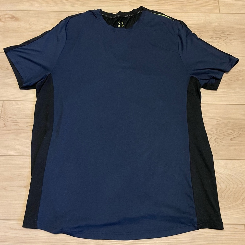 Grand AC workout/lightweight stretch shirt with spandex, black/navy two-tone L
